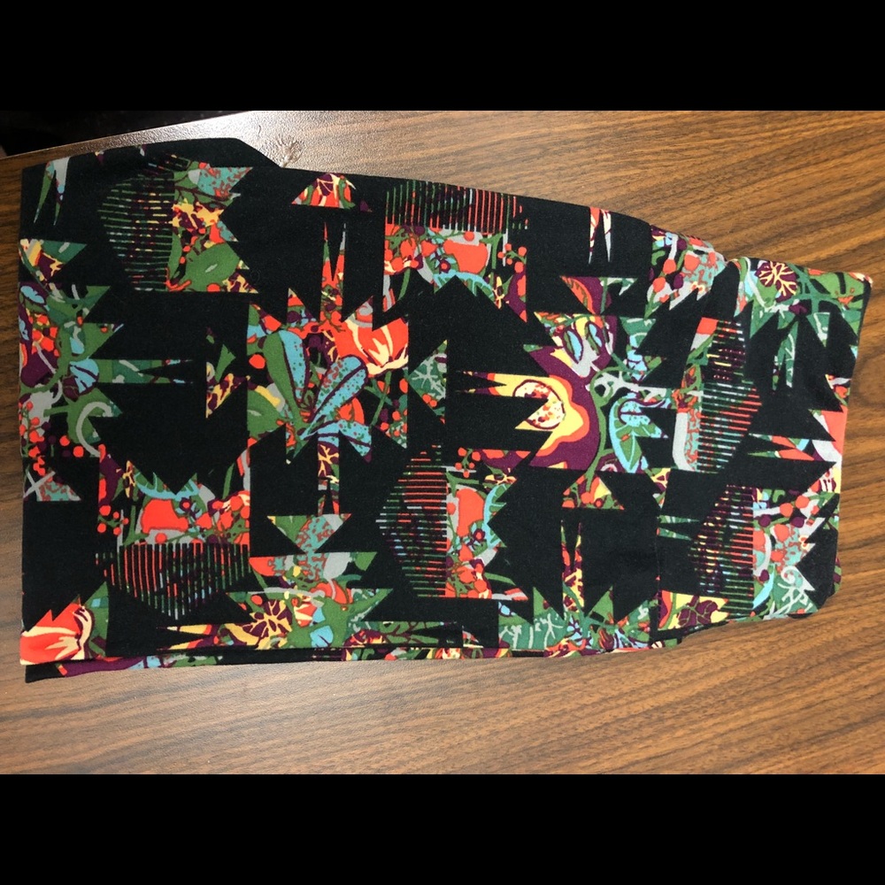 OS Lularoe brand leggings
